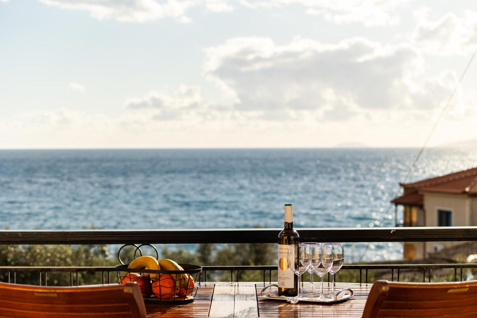 Sunset Serenity - Kardamili Seaside Getaway Екстер'єр фото