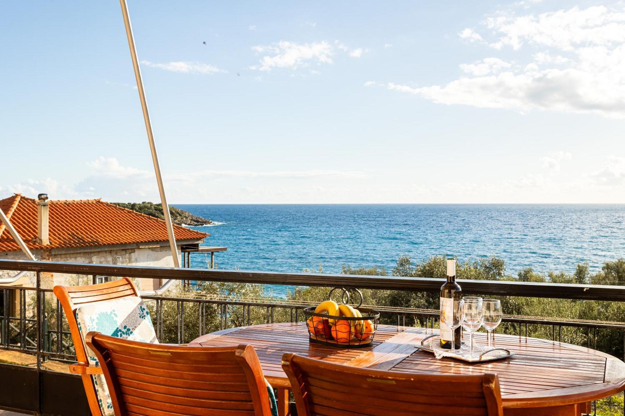 Sunset Serenity - Kardamili Seaside Getaway Екстер'єр фото